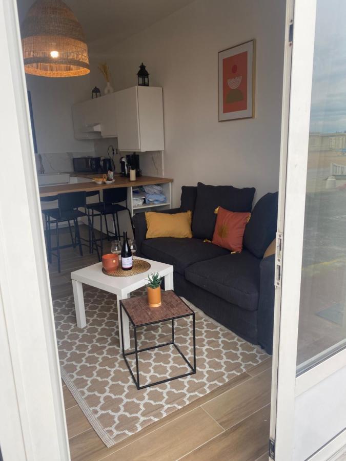 Paradis Les Pieds Sur Le Sable Trouville Palace Zewnętrze zdjęcie